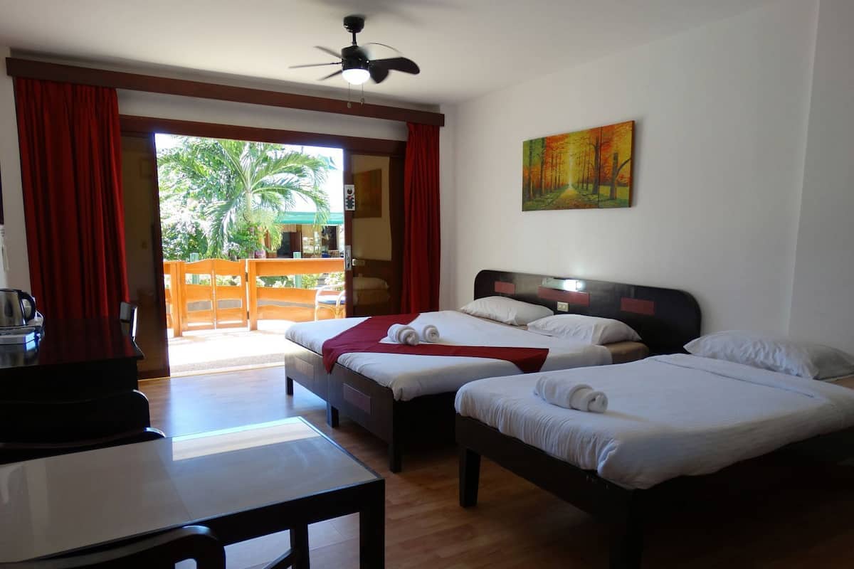 In-room safe, desk, free WiFi, bed sheets