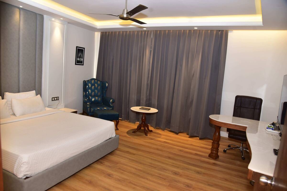 Suite estudio Premium | Ropa de cama de alta calidad y minibar