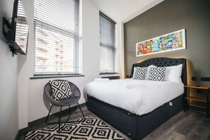 Deluxe Double Room | 1 bedroom, individually decorated, desk, laptop workspace - The Black Lion Manchester (Salford)