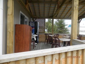 Porch - Motel La Maison de Travers (Baie Sainte-Catherine)