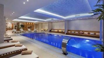 Sauna, hot tub, steam room, hot springs/mineral springs