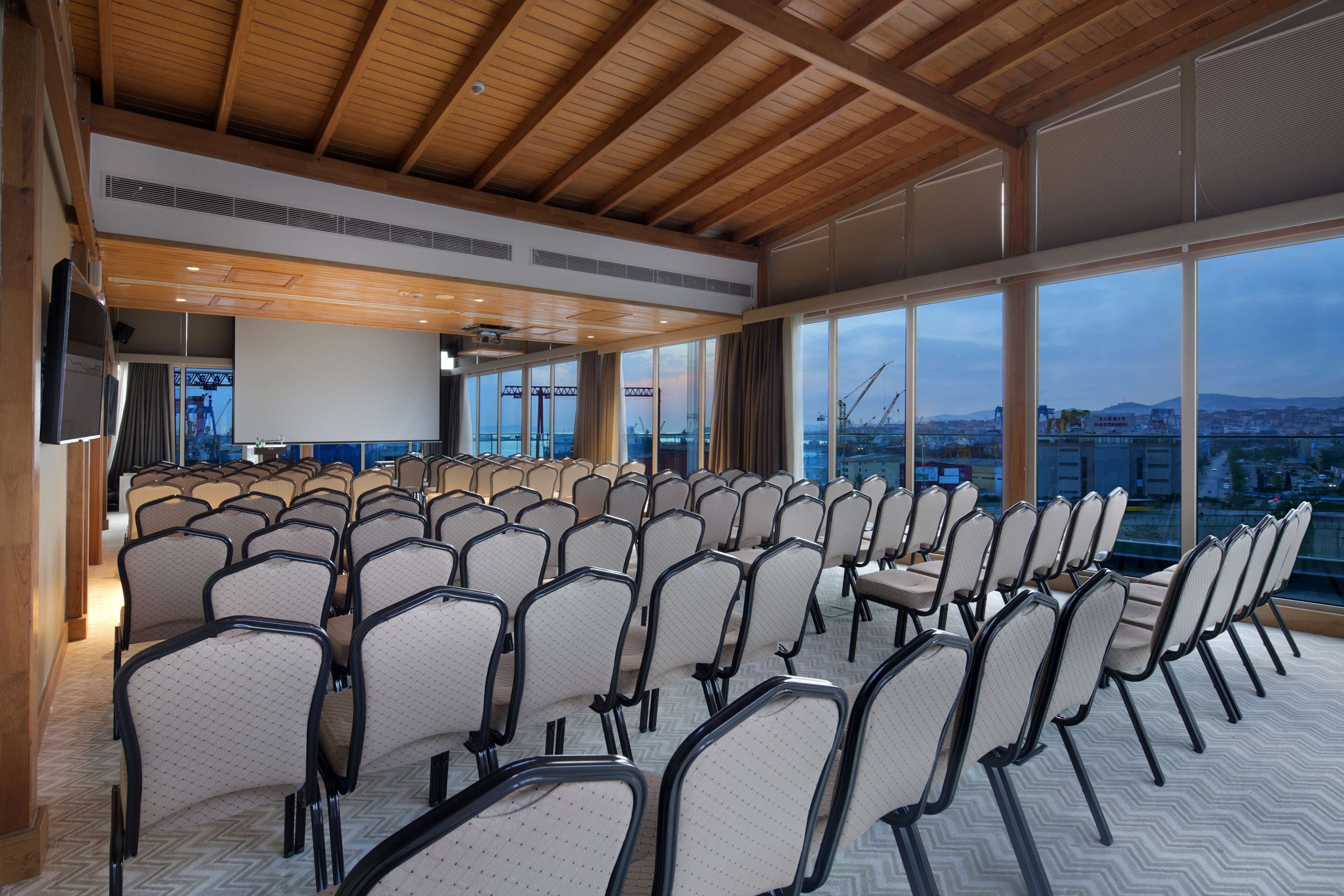 Foto - DoubleTree by Hilton Hotel Istanbul - Tuzla