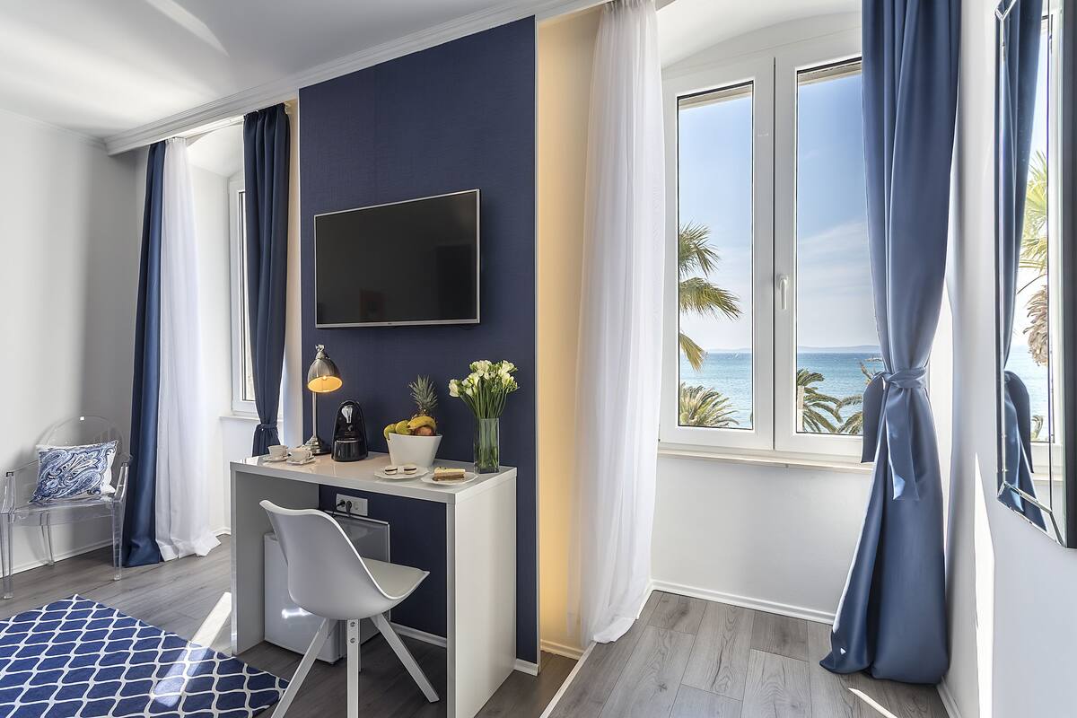 Deluxe room, Sea View - Riva 1 - Obala Hrvatskog narodnog preporoda 6 | Literie de qualité supérieure, coffres-forts dans les chambres