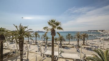 Deluxe room, Sea View - Riva 2 - Obala Hrvatskog narodnog preporoda 6 | View from room