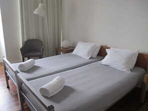 Twin Room, Private Bathroom | Bed sheets, wheelchair access - Azores Youth Hostels - São Miguel  (Ponta Delgada)