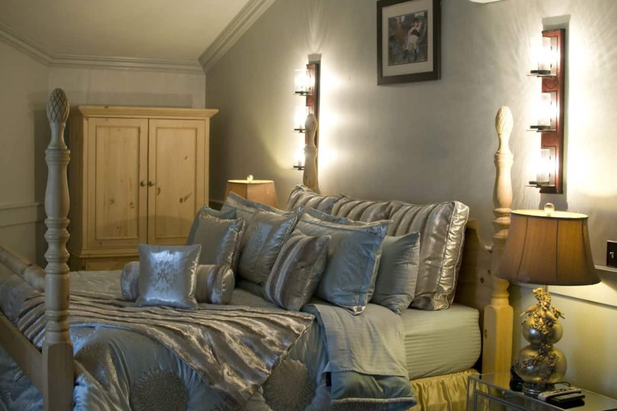 Egyptian cotton sheets, premium bedding, desk, iron/ironing board