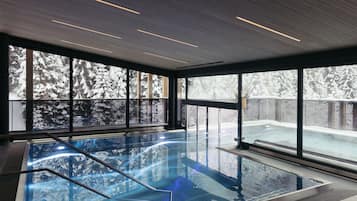 Indoor/outdoor pool