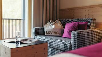 Superior tweepersoonskamer, niet-roken, balkon (A3) | Een kluis op de kamer, een bureau, gratis wifi, beddengoed