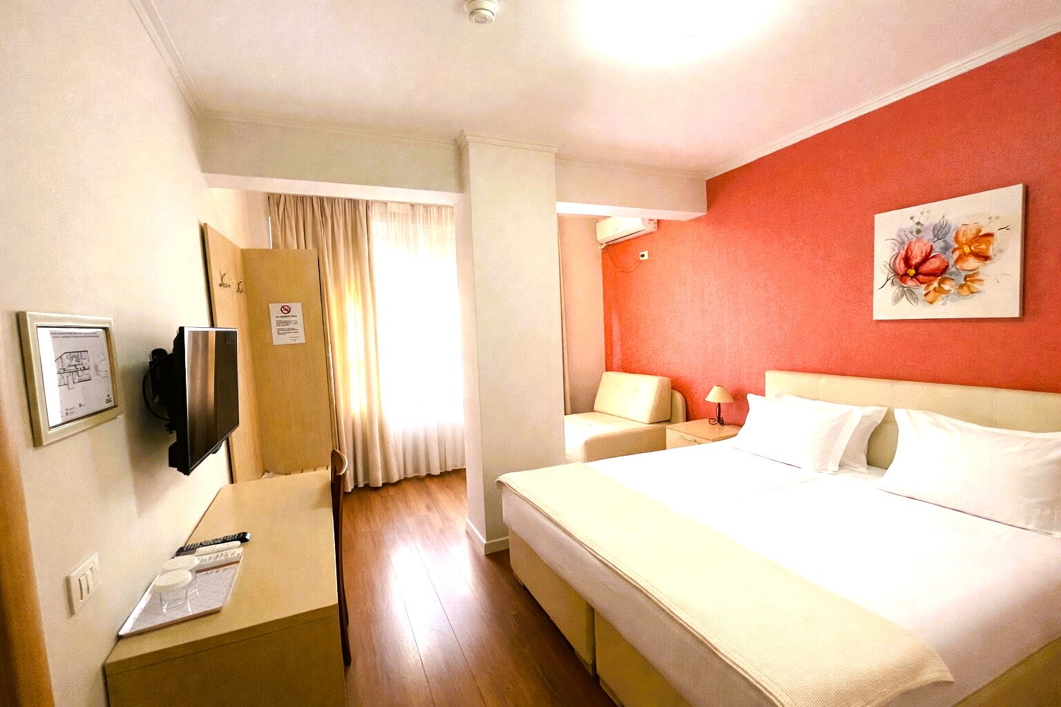 Standard Triple Room, 1 Bedroom, Accessible, City View | Minibar, blackout drapes, soundproofing, free wired internet