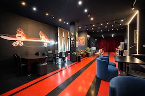 Reception - Signature Idea Hotel  (Tirana)