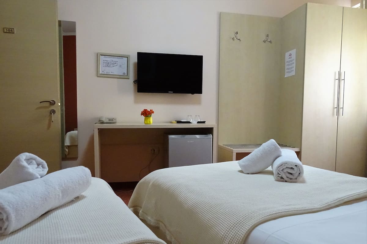 Chambre Standard avec lits jumeaux, 1 chambre, accessible aux personnes à mobilité réduite
