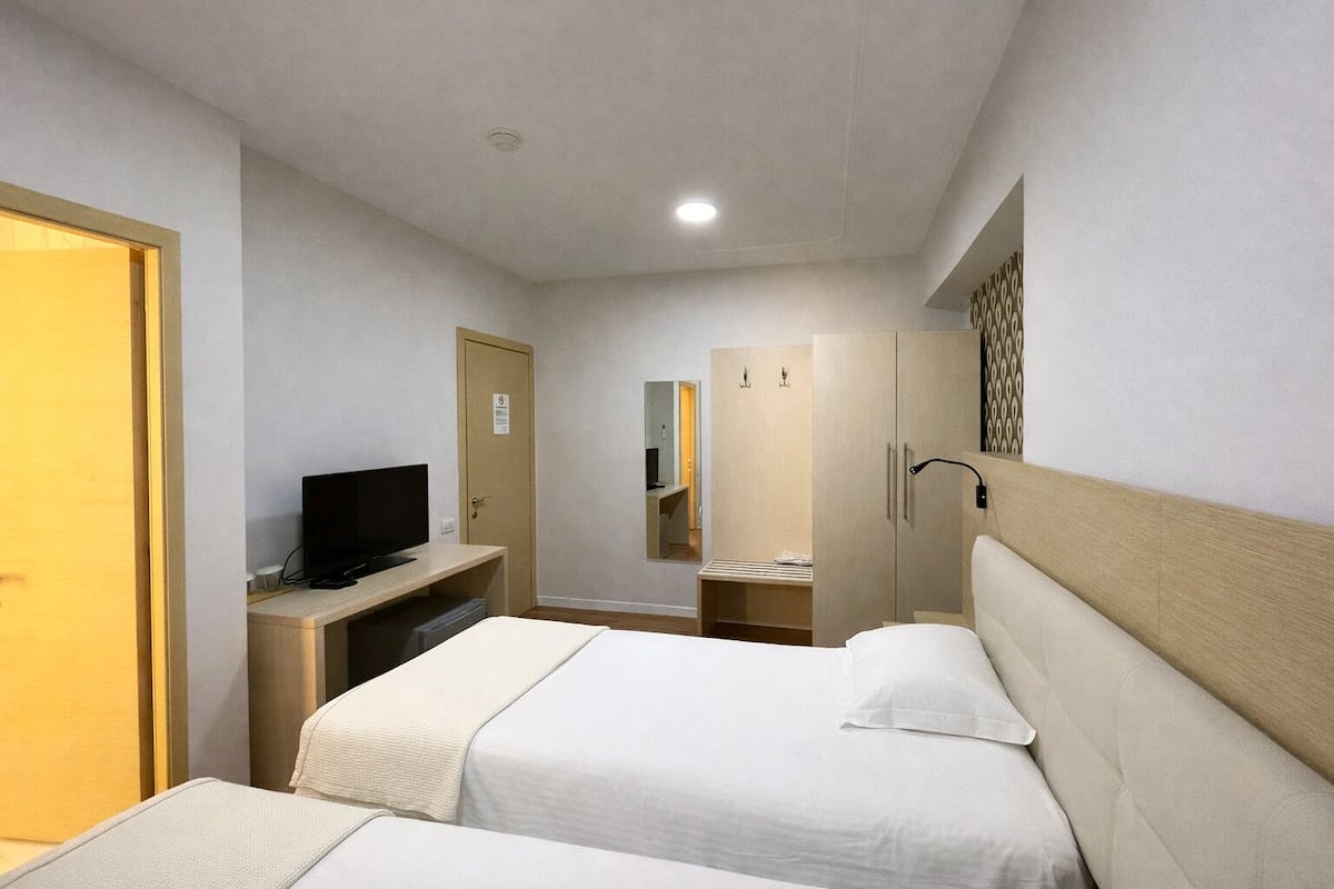 Minibar, rideaux dâobscurcissement, systĂšme dâinsonorisation