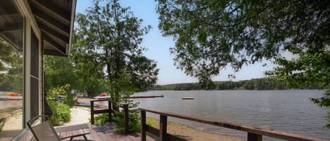 Superior Cabin, 1 King Bed with Sofa bed, Fireplace, Beach View | Terrace/patio