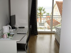 Dobbeltrom, sjøutsikt | Sengetøy av topp kvalitet, minibar og individuelt dekorert