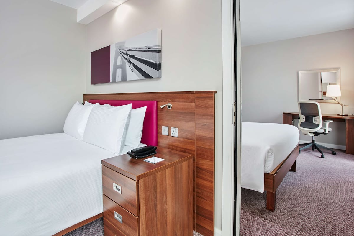 In-room safe, desk, soundproofing, iron/ironing board