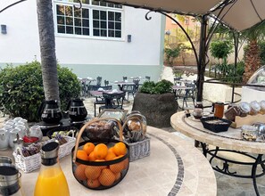 Terrace/patio - Splendid Hotel (L'Île-Rousse)