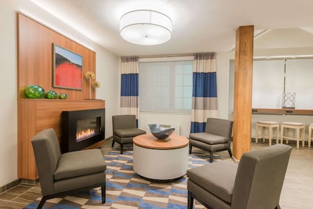 Vestíbulo. Microtel Inn & Suites By Wyndham Altoona