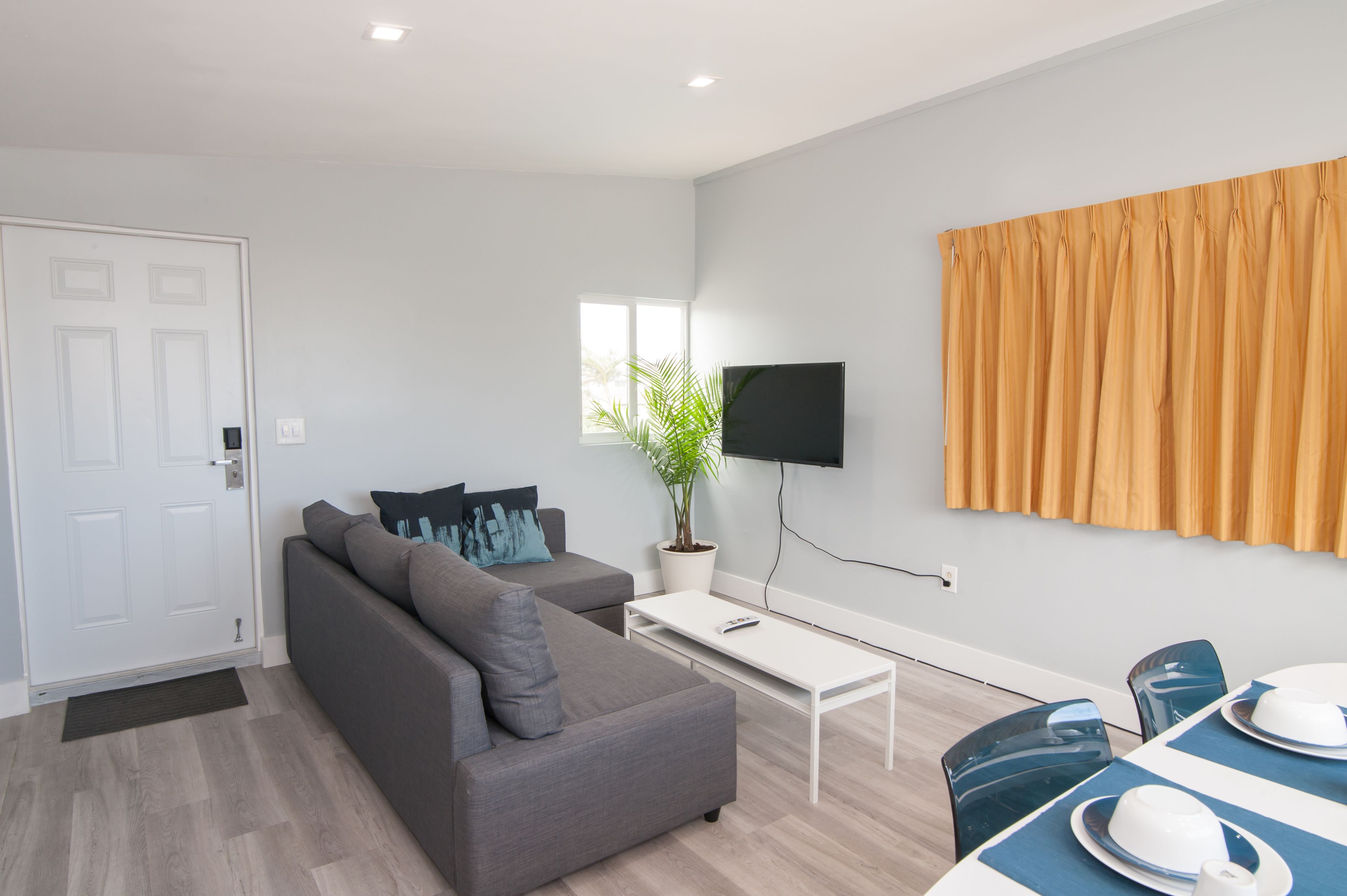 Grand Suite, 1 Bedroom | Living area | 32-inch LED TV with satellite channels, TV