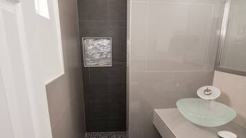 Grand Suite, 1 Bedroom | Bathroom