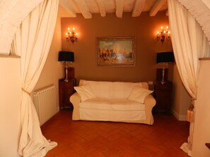 Family Room - Villa Bertagni (Castelnuovo di Garfagnana)