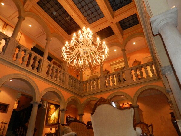 Interior - Villa Bertagni (Castelnuovo di Garfagnana)