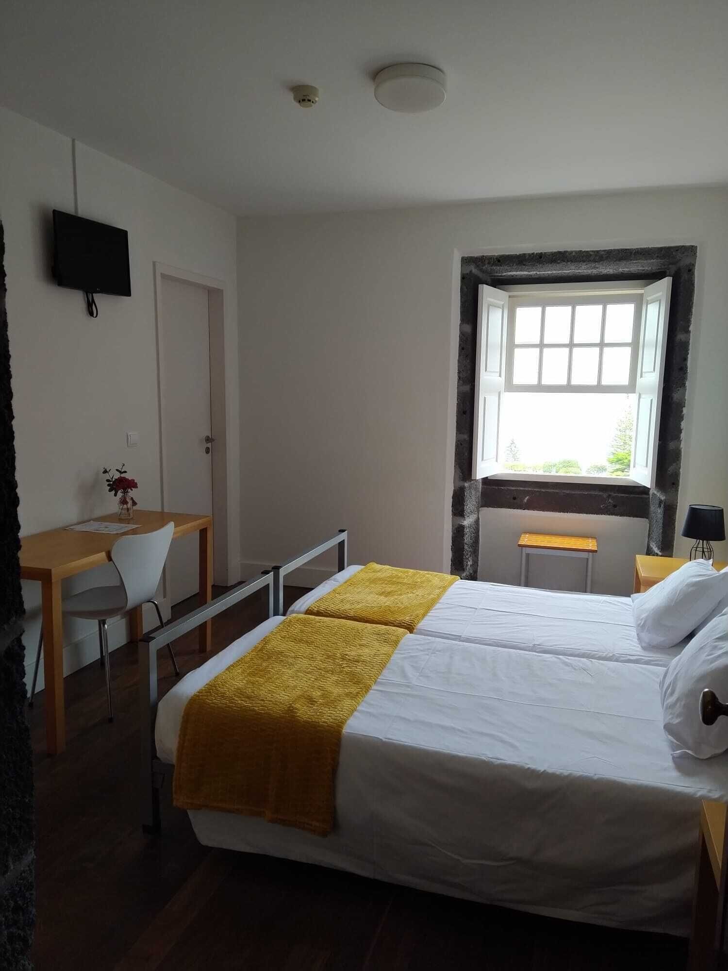 Twin Room, Private Bathroom | In-room safe, bed sheets