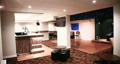 The Georgian Hollies