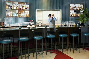 2 bars/lounges, rooftop bar - The Durham Hotel (Durham)