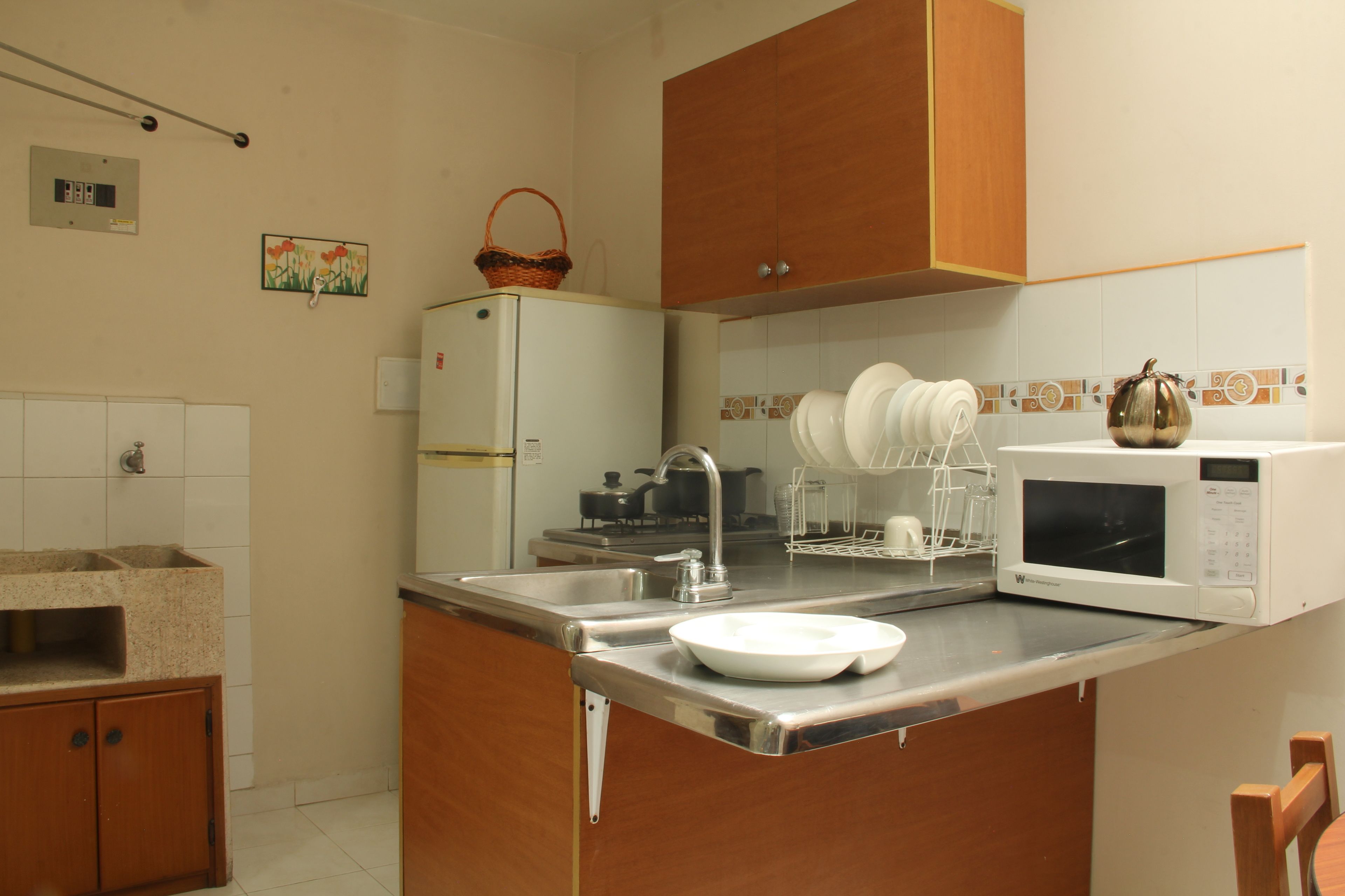apartment 1 bedroom 5 guests | private kitchenette | fridge, microwave, stovetop, coffee/tea maker