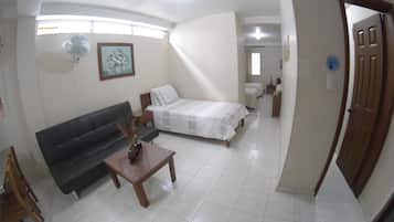 Apartment 1 Bedroom 5 Guests | 1 Schlafzimmer, Schreibtisch, Verdunkelungsvorhänge