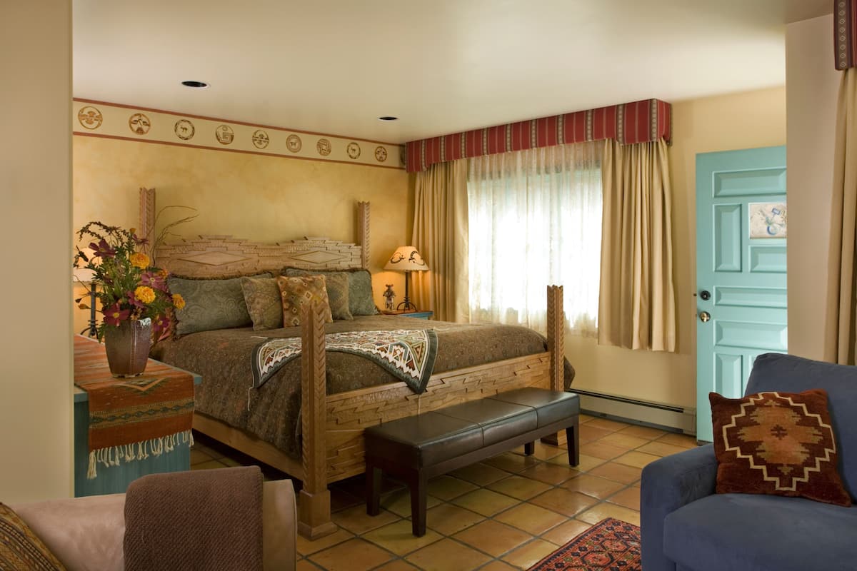Room, 1 King Bed with Sofa bed