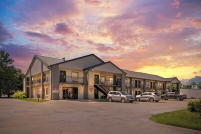 Cypress Inn