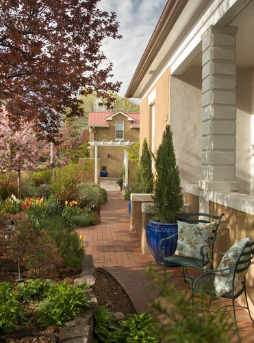 Four Kachinas Bed & Breakfast Inn