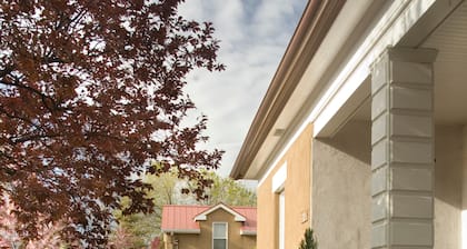 Four Kachinas Bed & Breakfast Inn