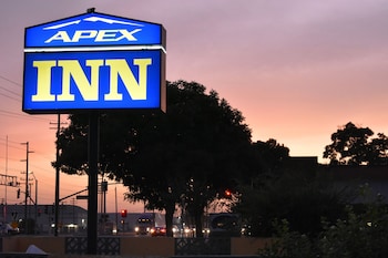Apex Inn
