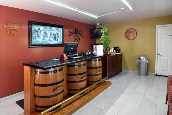 Lobby - Lynchburg Country Inn (Lynchburg)