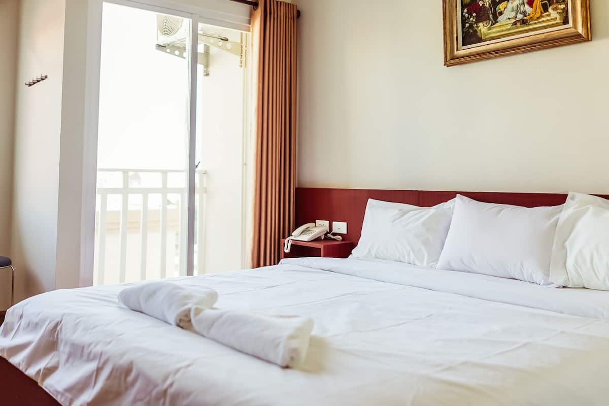 Camera doppia, 1 camera da letto, balcone | Una scrivania, Wi-Fi gratuito
