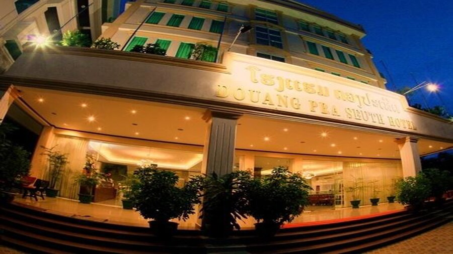 Douangpraseuth Hotel