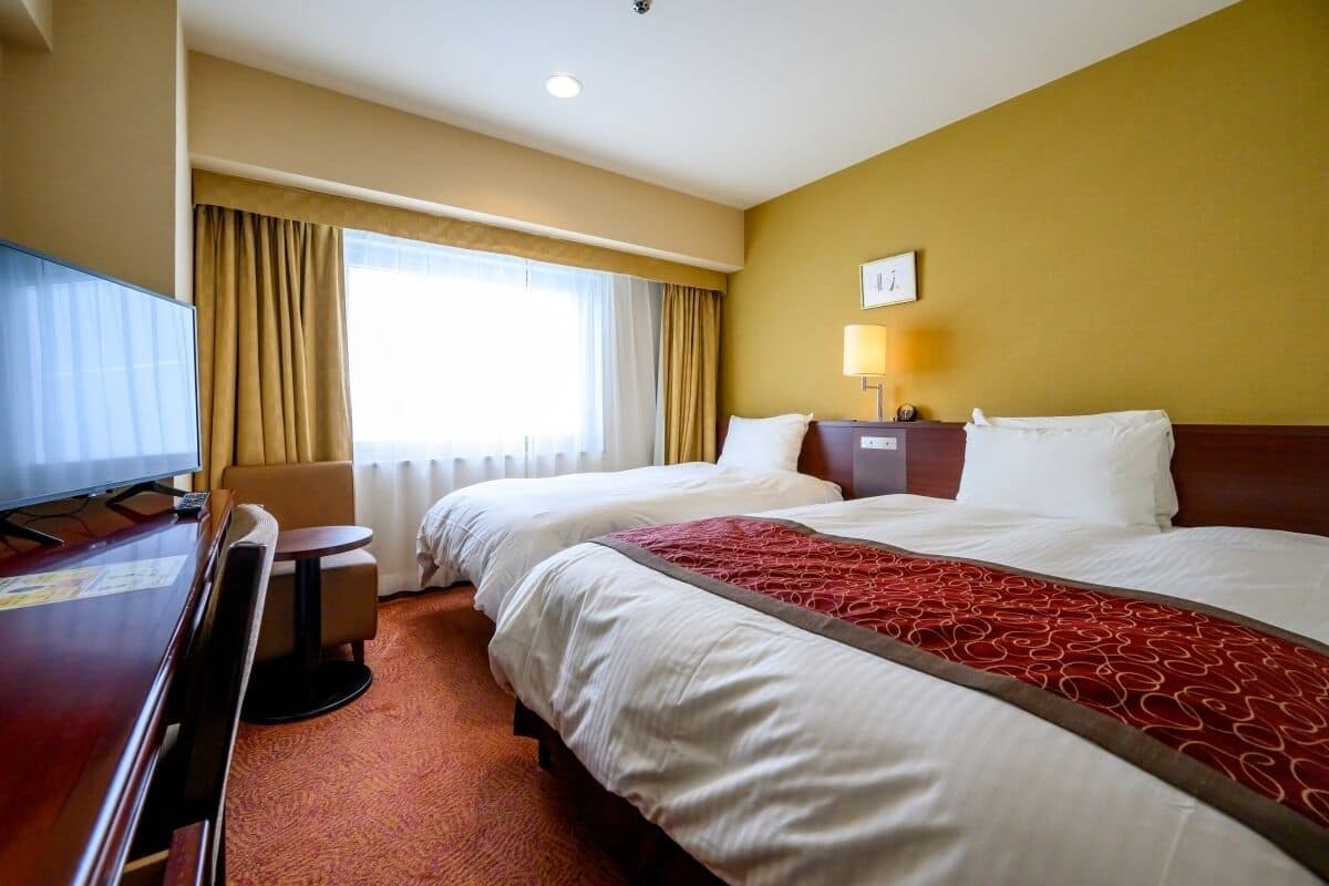 Standard Single + Extrabed (Smoking, 2 Person Occupancy) (9F) | Desk, blackout curtains, iron/ironing board, free WiFi