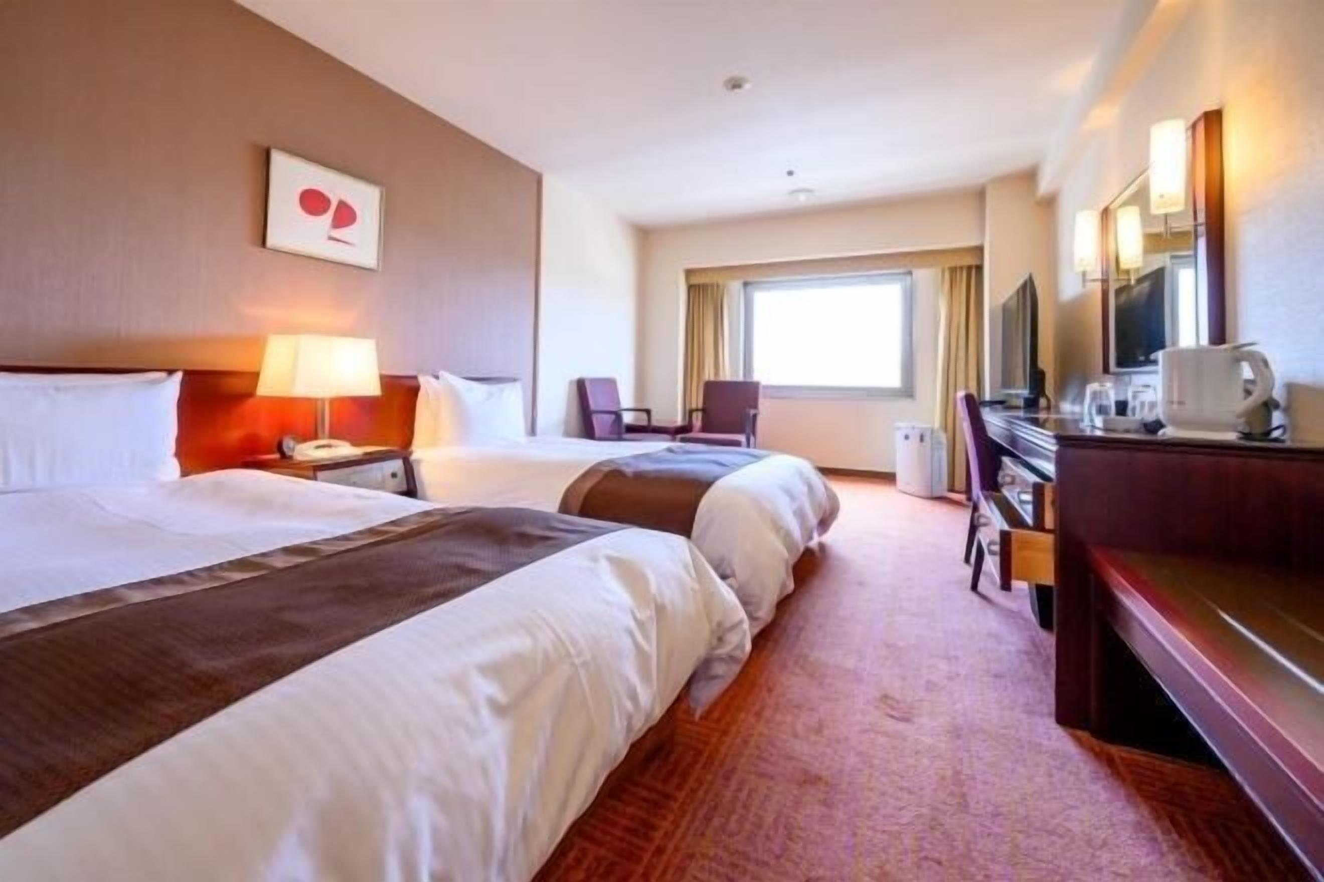 Desk, blackout drapes, iron/ironing board, free WiFi