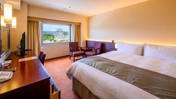 Dobbeltrom – standard, ikke-røyk (King, 10F-12F) | Skrivebord, blendingsgardiner, strykejern/-brett og wi-fi (inkludert)