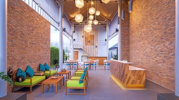 Coin salon dans le hall