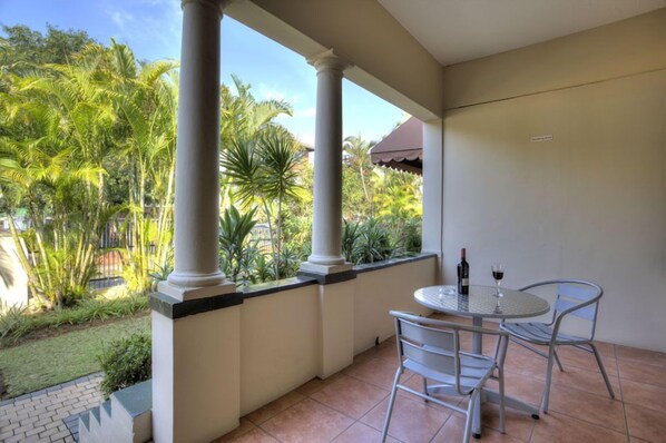 Apartamento standard, 2 quartos (Upstairs) | Terraço/pátio