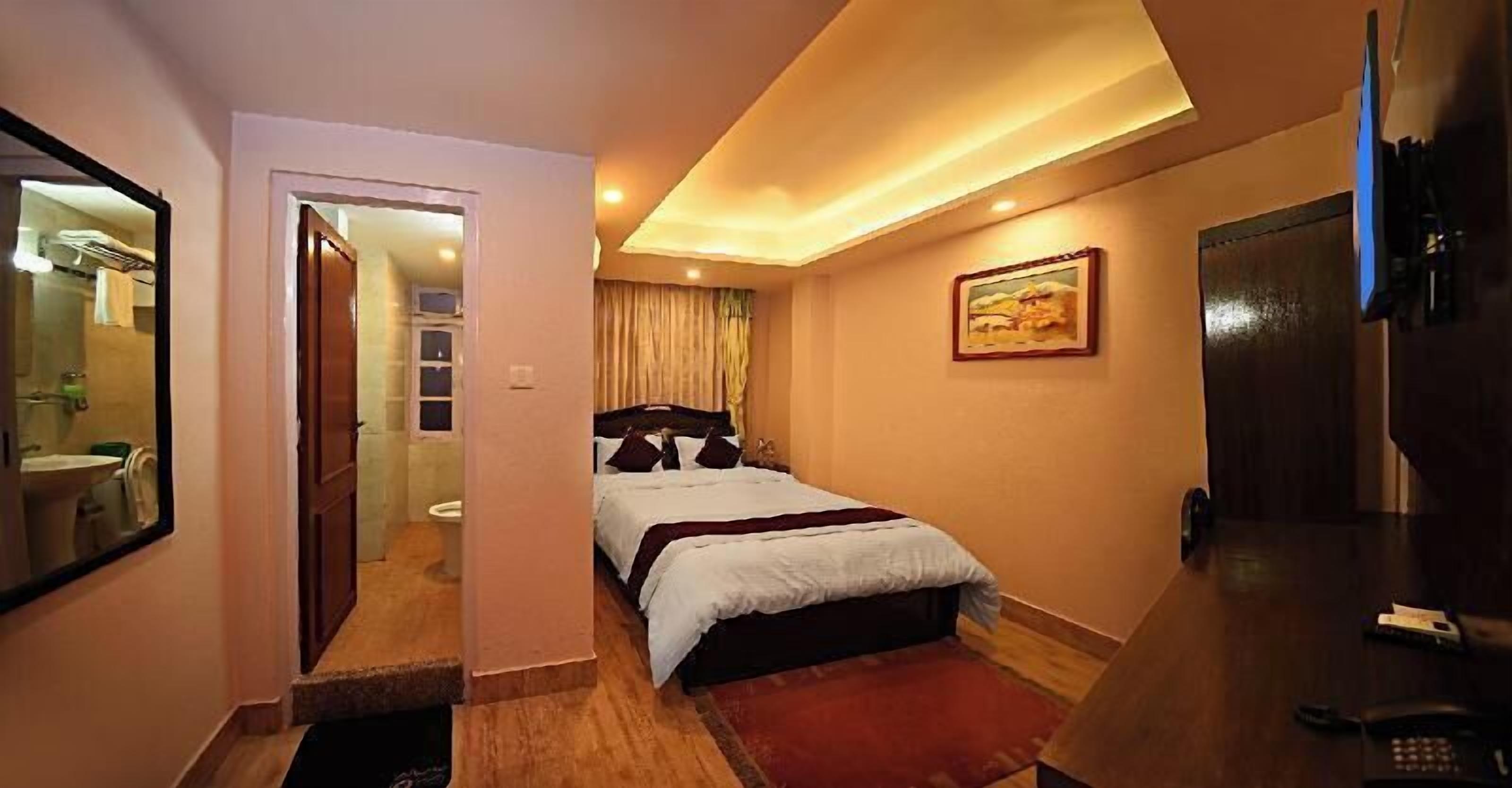 Individually decorated, individually furnished, desk, soundproofing