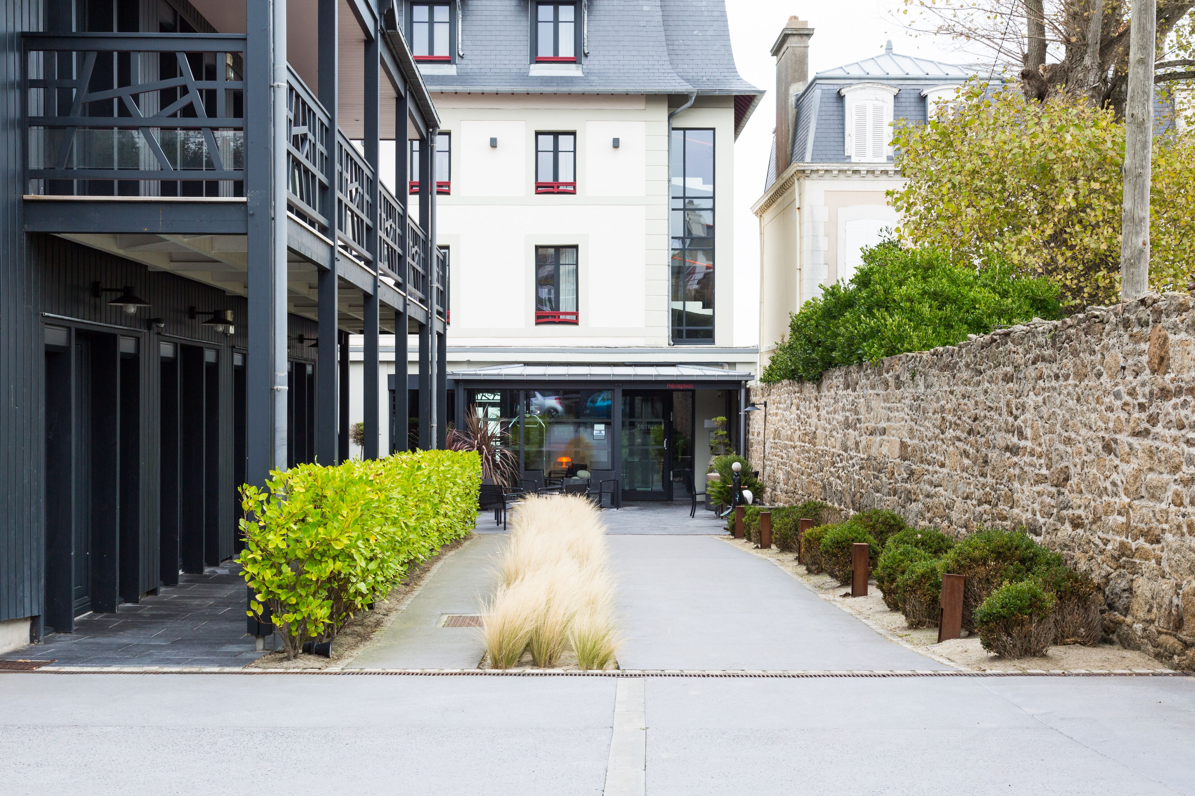 Entrée de l’hébergement