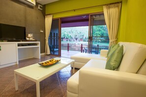 Blossom Room | Living area