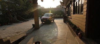 Dipankara Holiday Home