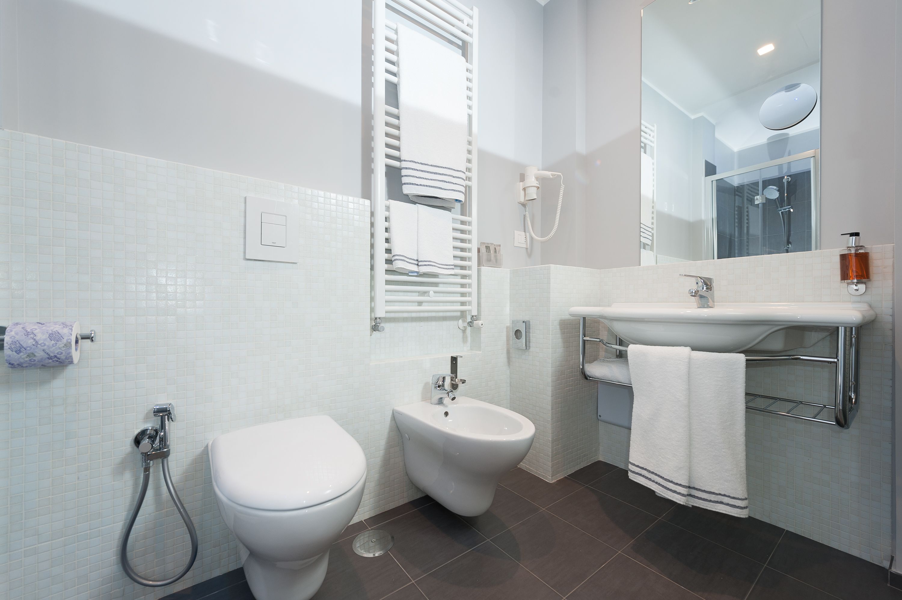 shower, free toiletries, hair dryer, slippers