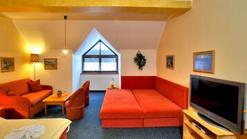 Standard Quadruple Room | In-room safe, blackout curtains, free cots/infant beds, rollaway beds