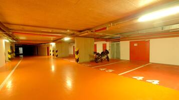 Parkir mandiri gratis